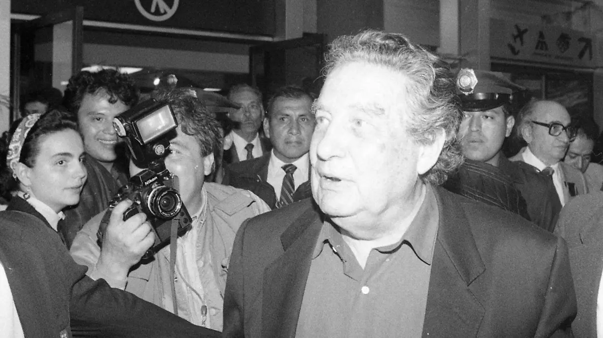  Octavio Paz, el escritor mexicano es uno de los más influyentes escritores del siglo XX 