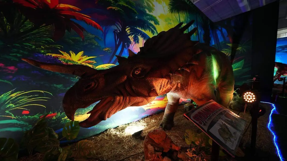 Inauguran “Tierra jurásica”, la exposición de Dinosaurios en CEART
