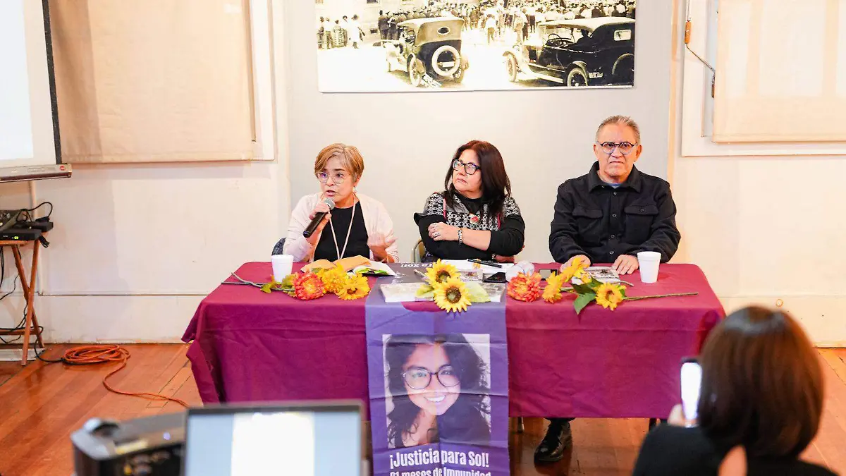 Presentan libro sobre el feminicidio de María del Sol Cruz Jarquín