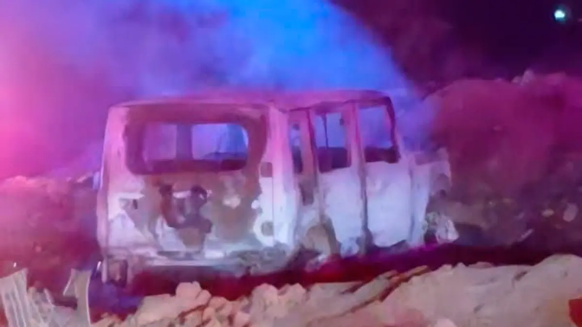 Vehículo incendiado