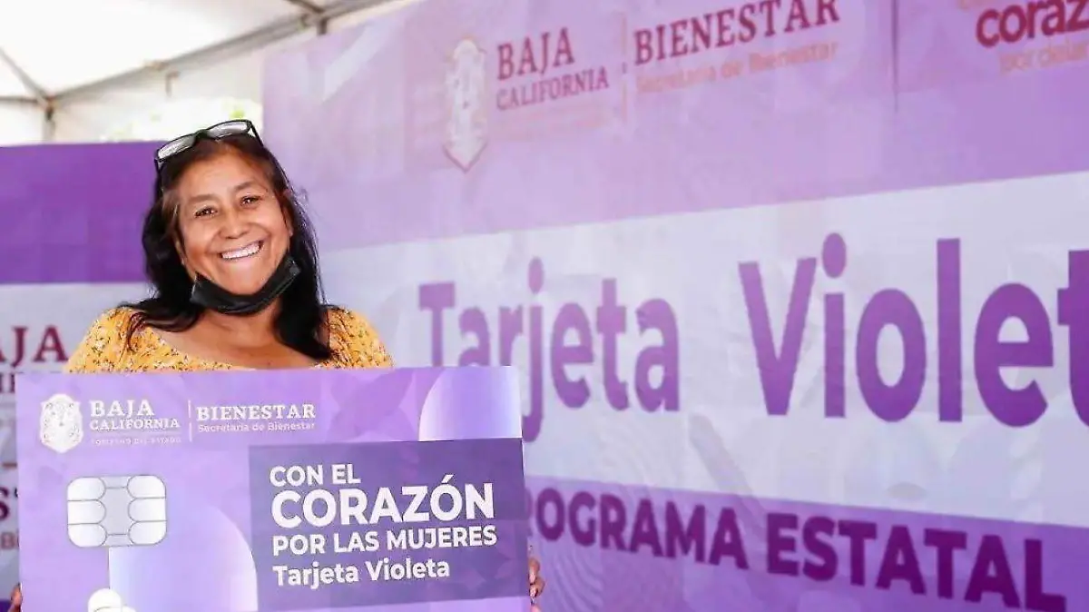 tarjeta violeta