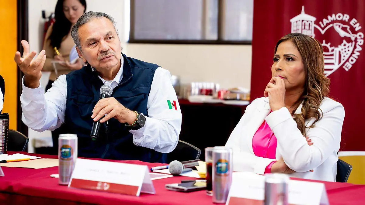 Claudia Agatón Muñiz y Octavio Romero Oropeza