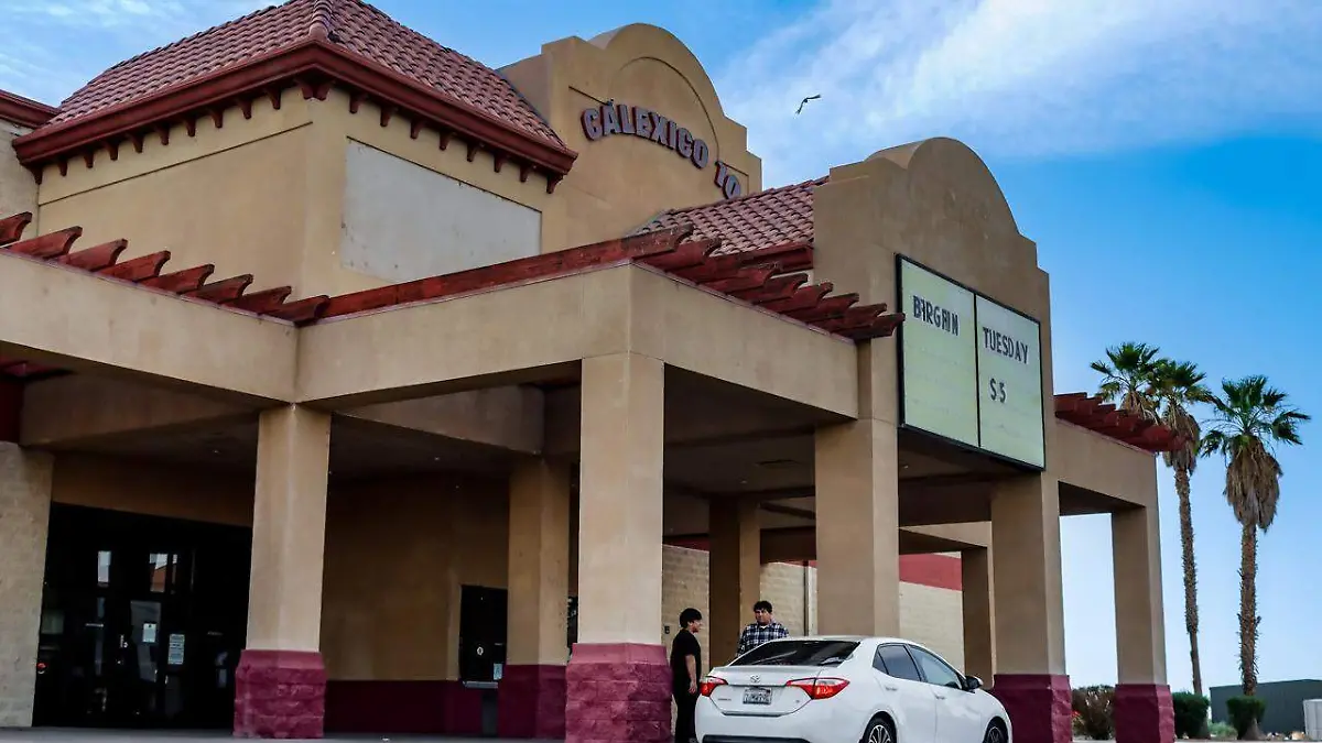 fachada cine