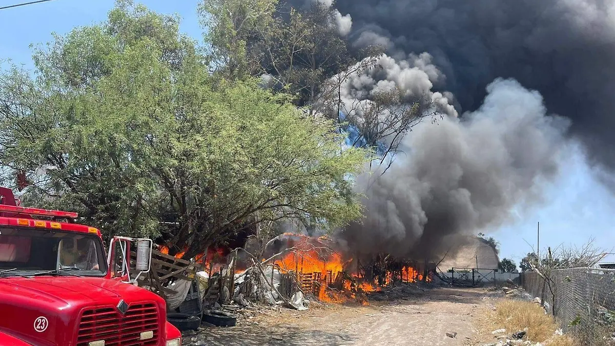 INCENDIO RECICLADORA _ La Reserva