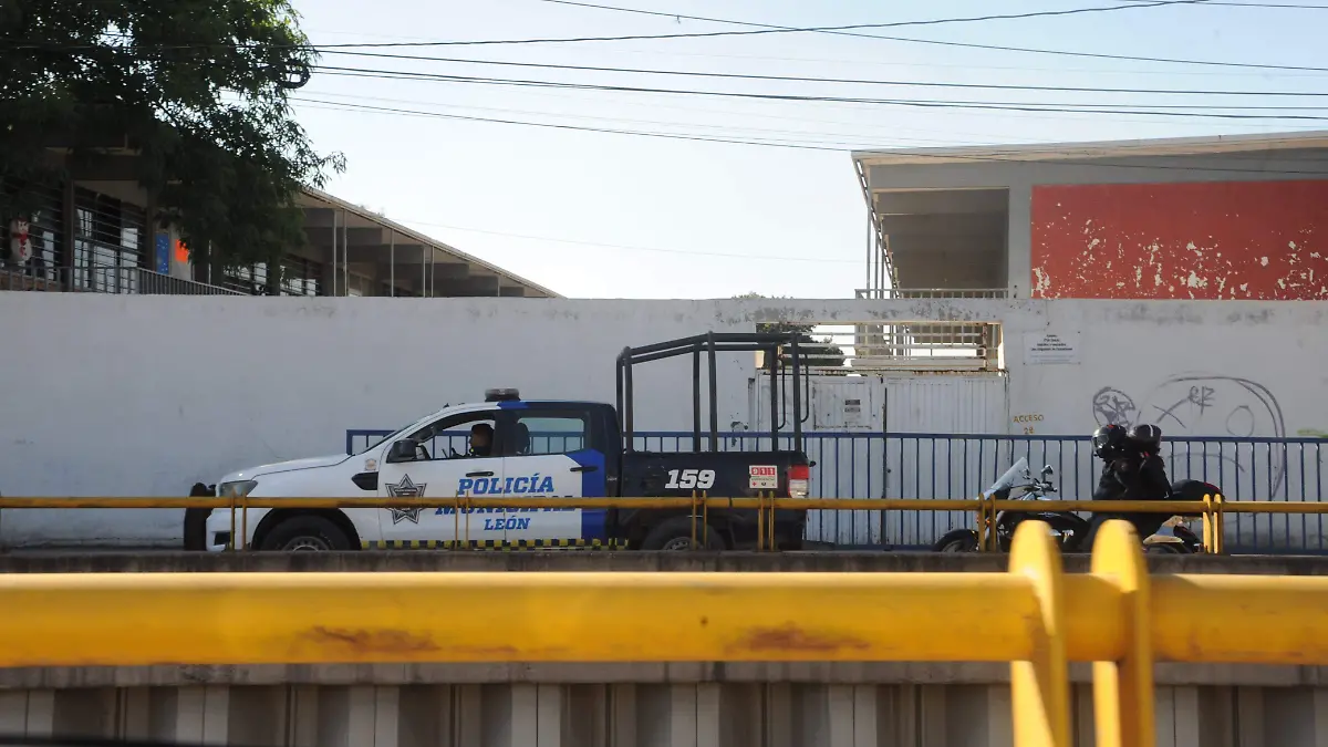 Foto_ Noticias Verspertinas - TREN (2)