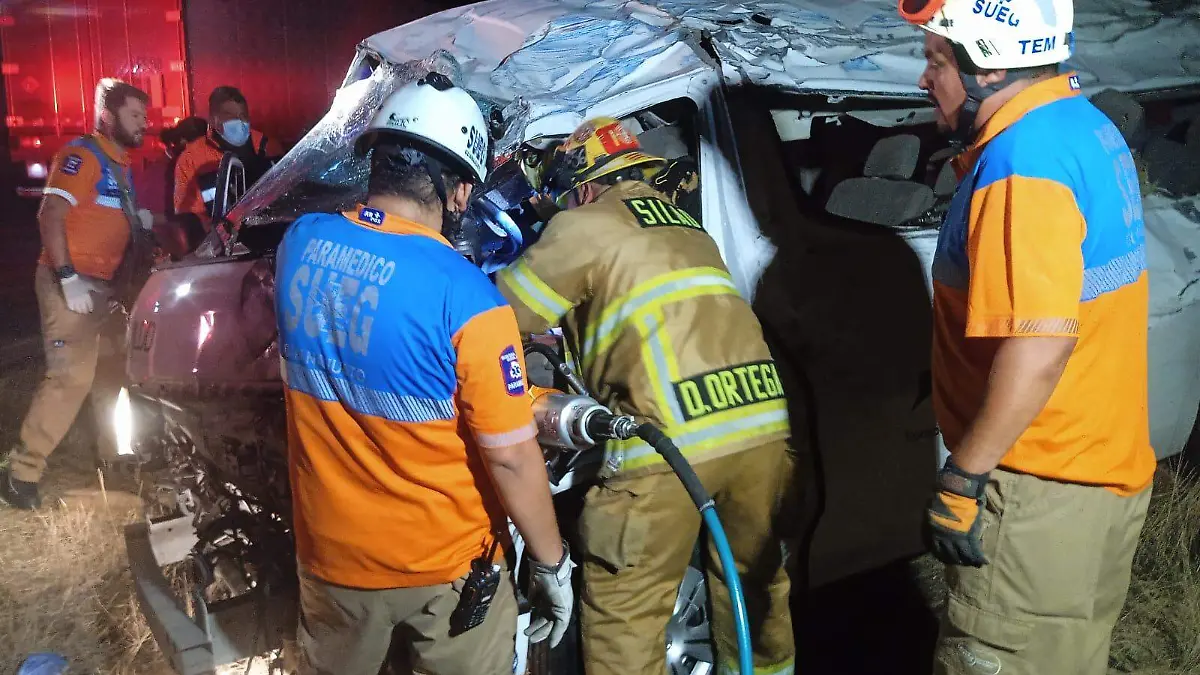 FOTOS CORTESIA BOMBEROS DE SILAO (2)