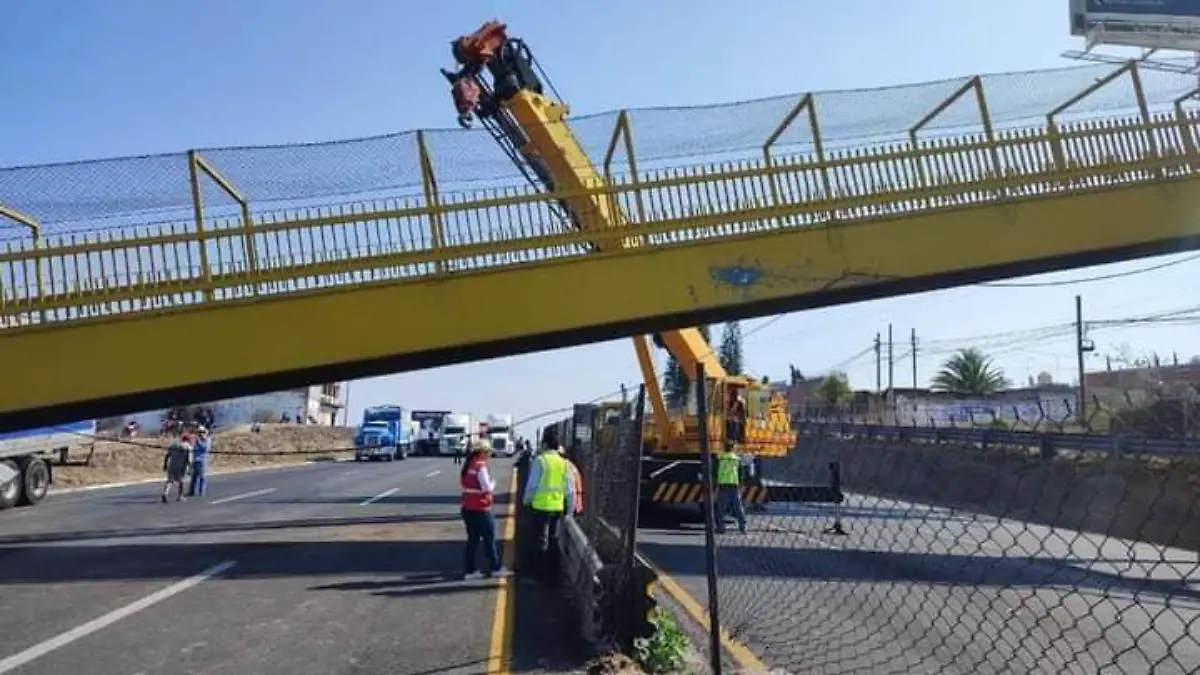 Continúa-cerrada-por-labores-carretera-Irapuato - Silao (2)