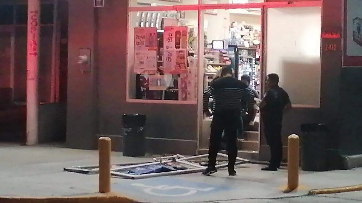 BANDALISMO JARDINES DE JEREZ  FOTOS JPG NOTICIAS VESPERTINAS (1)