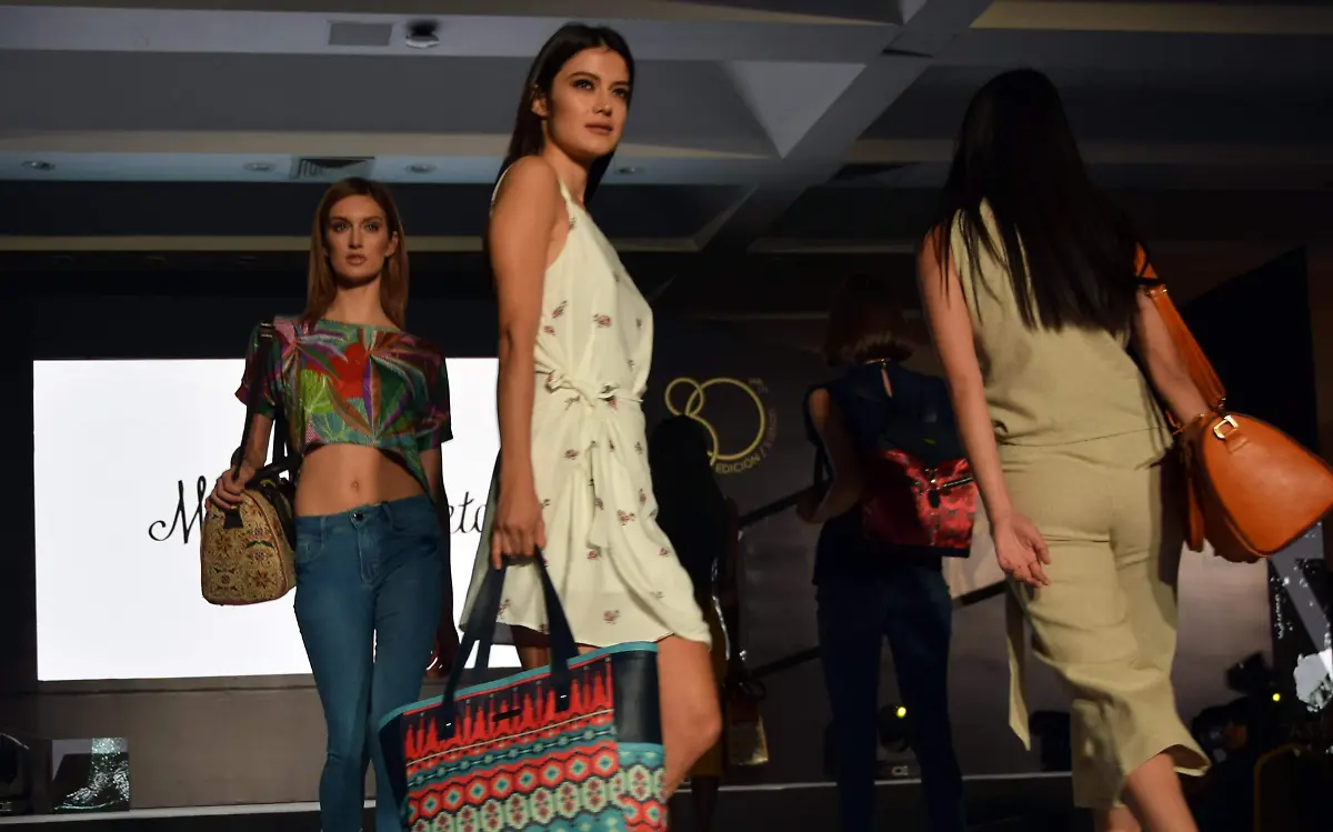 E.CAMACHO - SALON MODA (4)