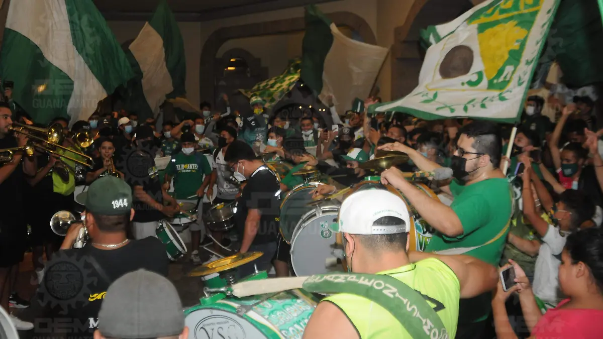 E.CAMACHO - SERENATA LE+ôN 1