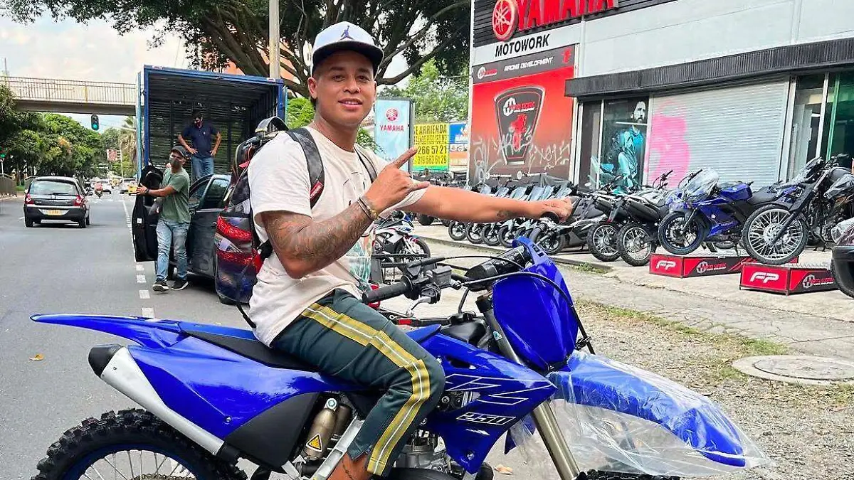 El reto de innovar en el stunt Javier Arias, influencer y referente del deporte extremo