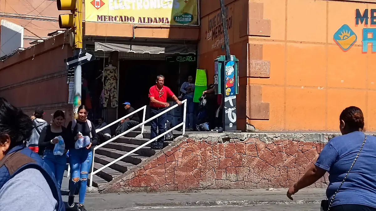  Los teléfonos públicos de León son ahora vestigios de otra época