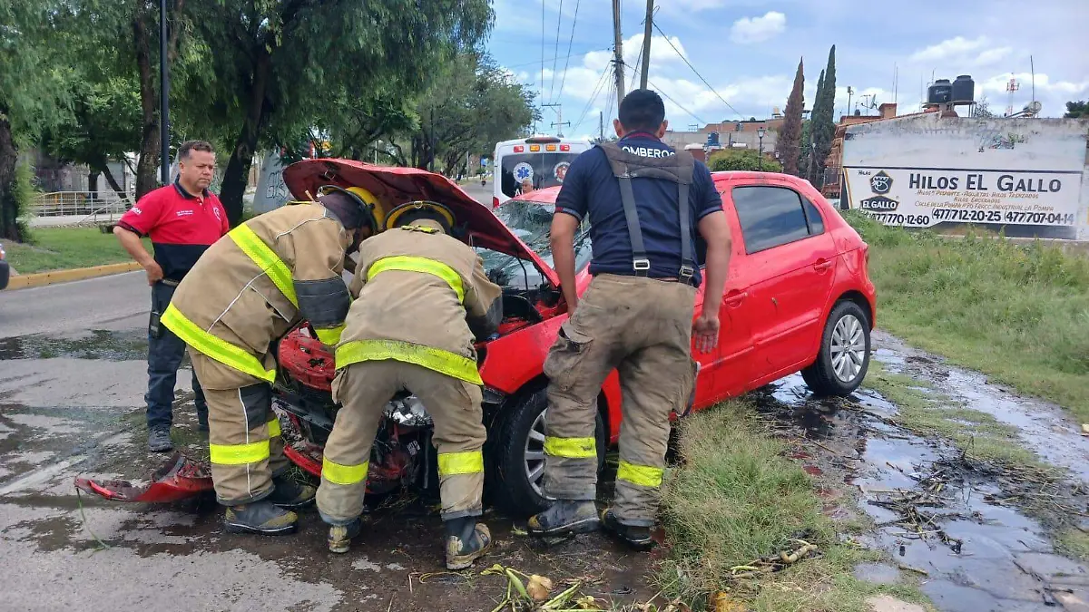 Foto_ Noticias Vespertinas - Volcadura