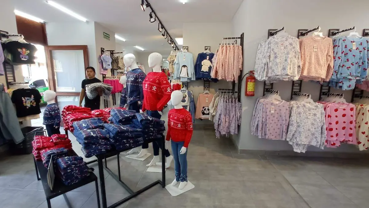 FRANCISCO CARMONAWhatsApp Image 2025-11-21 at 2.43.00 PM