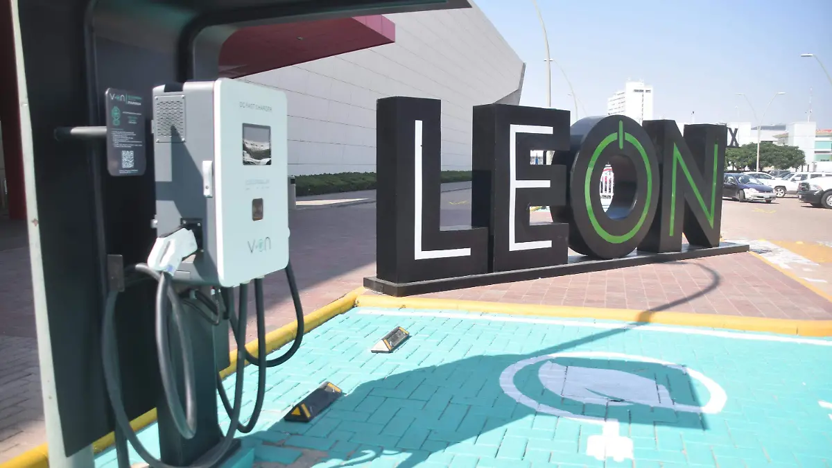 F CARMONA VEHICULOS ELECTRICOS CARGADORES (3)