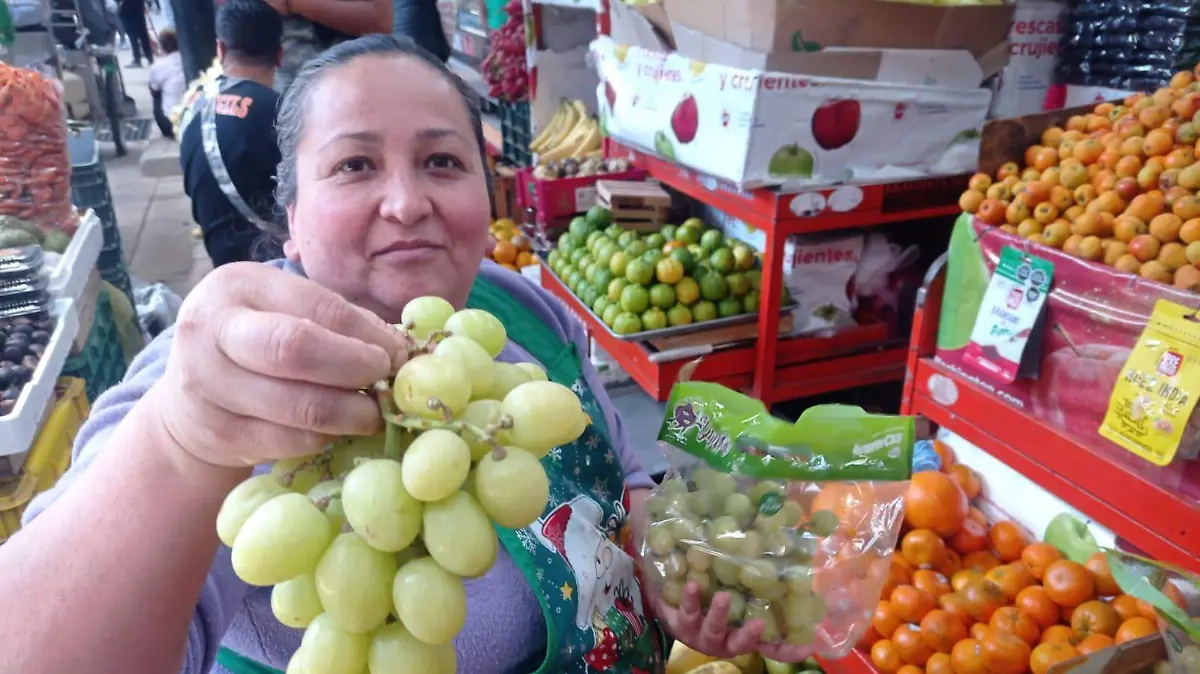 F CARMONA uvasWhatsApp Image 2025-12-26 at 11.24.31 AM