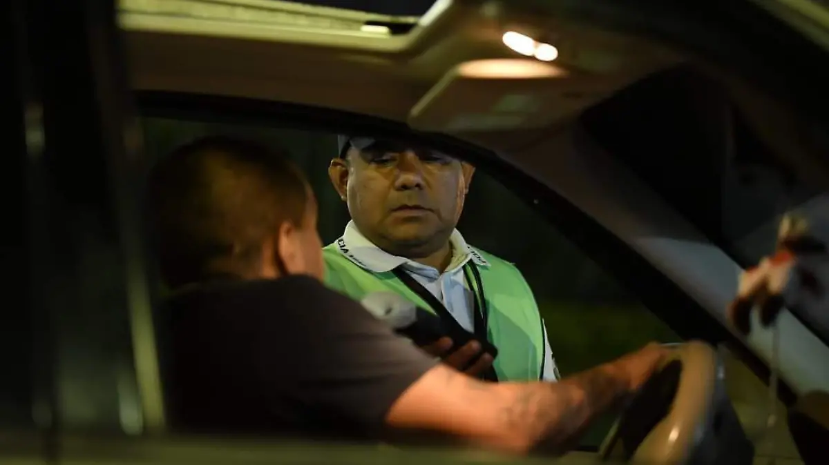 SE PROPICIA LA JUSTICIA CÍVICA EN LA APLICACIÓN DEL ALCOHOLÍMETRO