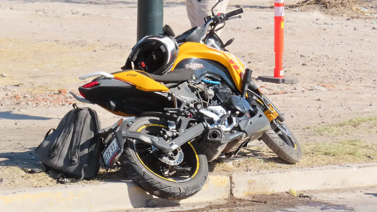 MOTOCICLISTA MUERTO ACCIDENTE LEÓN