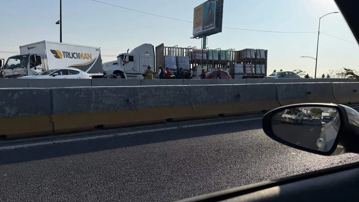 Accidente en bulevar Aeropuerto hoy: Un muerto y cinco heridos de gravedad