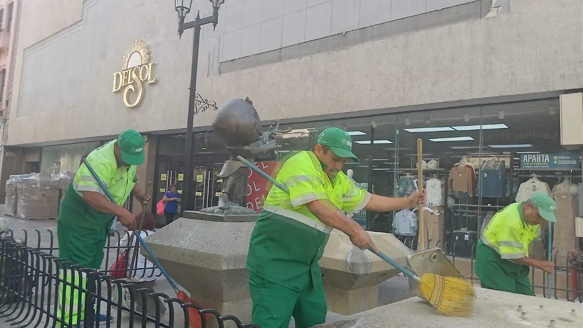 limpian fuente francisco meza (2)