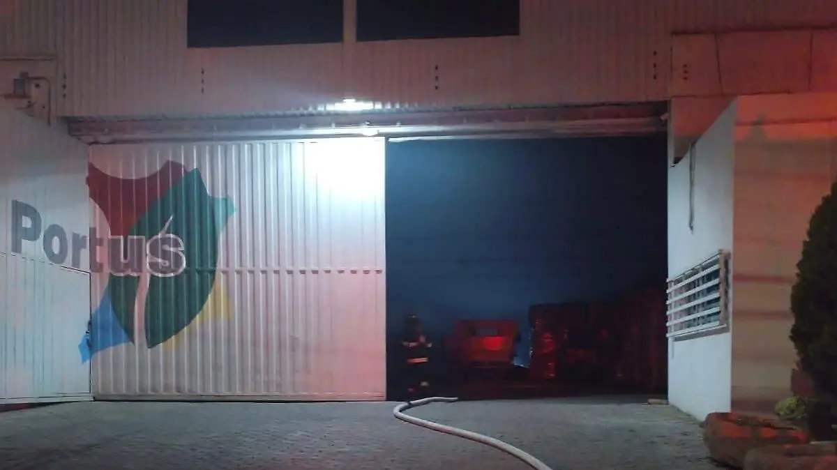 Cortesía Bomberos - INCENDIO 