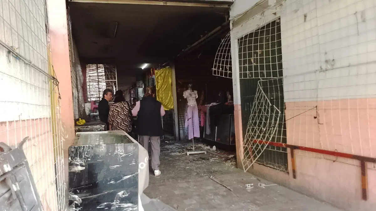 Incendio en Mercado Comonfort de León