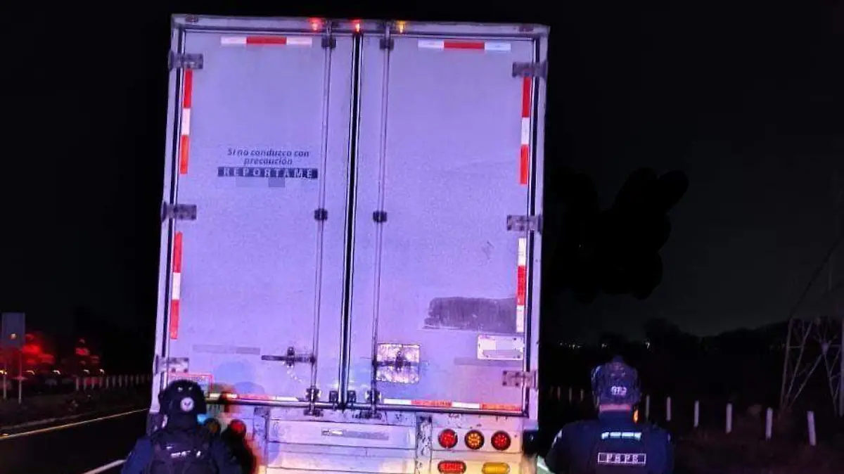 Recuperan FSPE tractocamión y aseguran mercancía en León