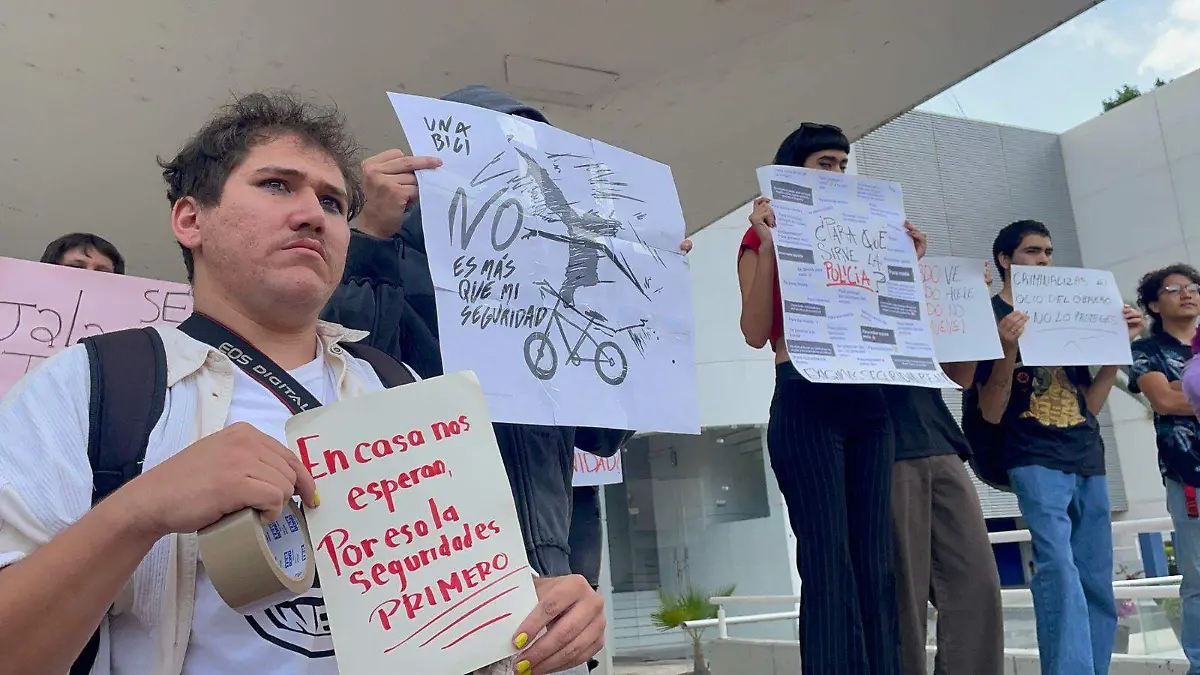 ROSARIO MANIFESTACION UG (1)