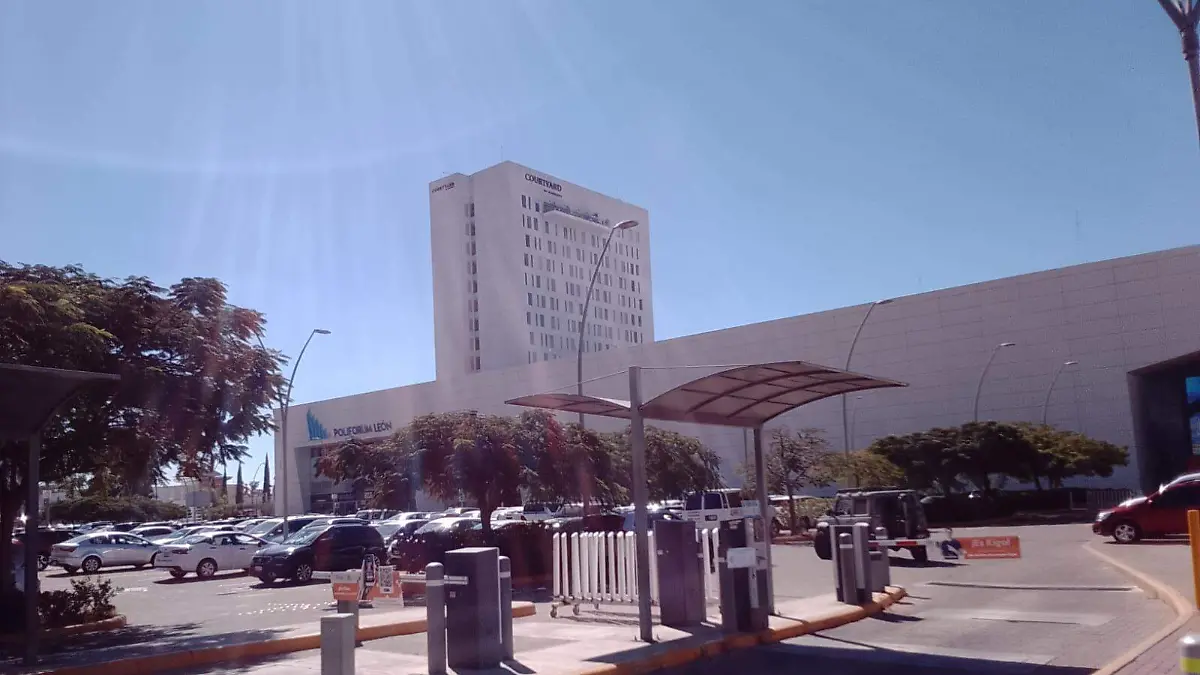 ROSARIO POLIFORUM