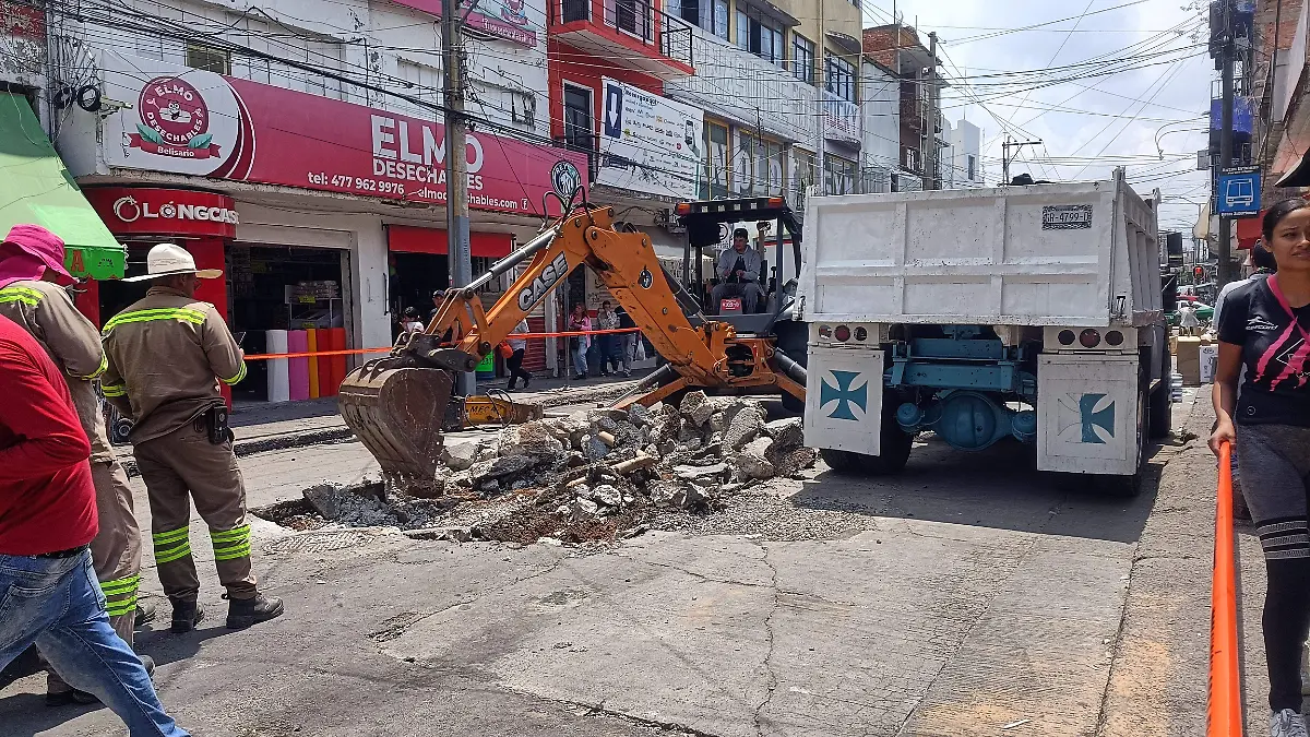 Fotos_ Noticias Vespertinas - SOCAVÓN CENTRO