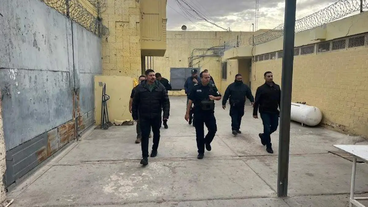 Las autoridades del sistema penitenciario y el director de Bomberos Voluntarios dieron un recorrido por el Cereso de San Luis Río Colorado