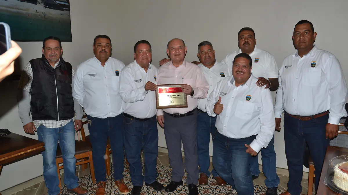 Hay líder para rato: Buchanan