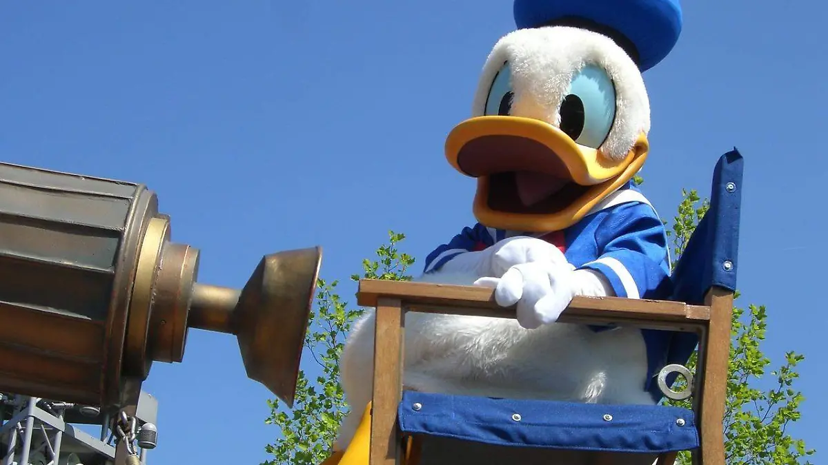 disneyland-1786150_1280