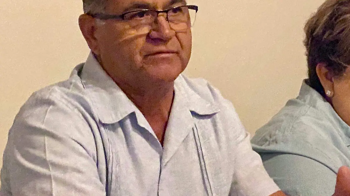 La planilla azul fue dada a conocer; hay otras dos en competencia, para las elecciones del 28 de octubre 02