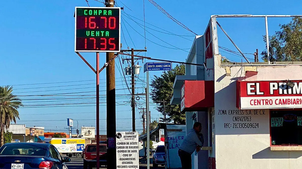 Inestabilidad del dólar preocupa a comercios