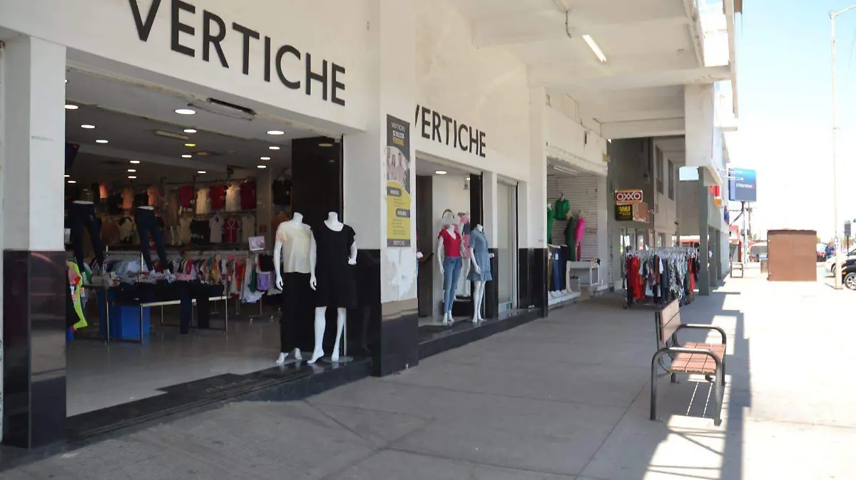 El verano, gran enemigo del comercio local