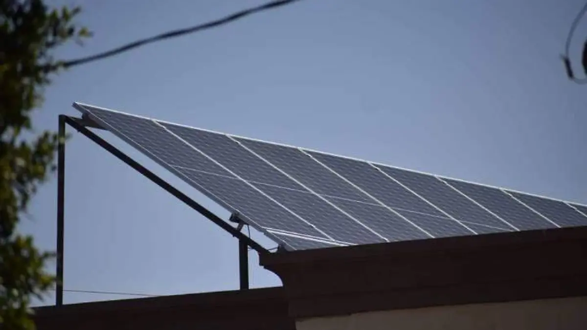 CFE implementará programa para entrega de paneles solares