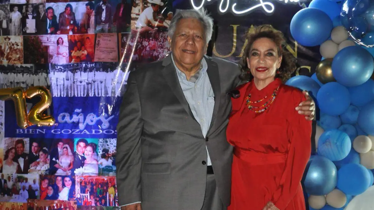 El festejado con su distinguida esposa Teresita Gil-Leyva de Ramírez