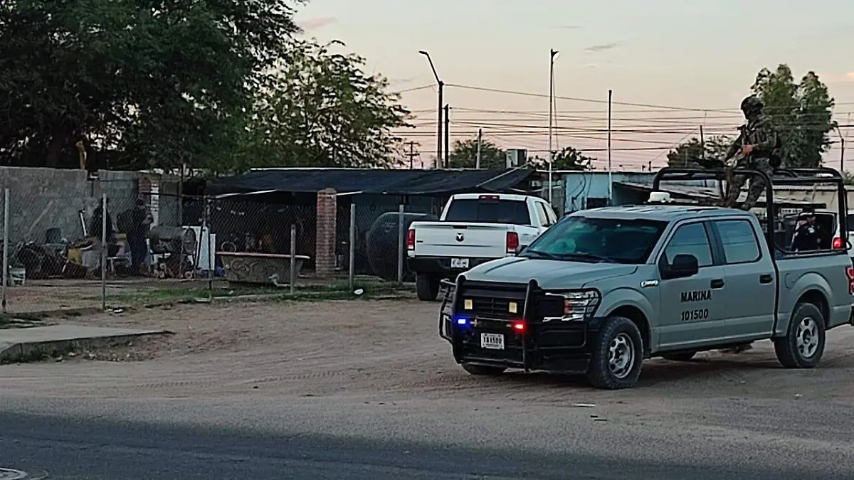 Catean domicilio de la avenida Dalias y calle 19, elementos de la Agencia Ministerial de Investigación Criminal con apoyo de la Secretaría de Marina Armada de México.