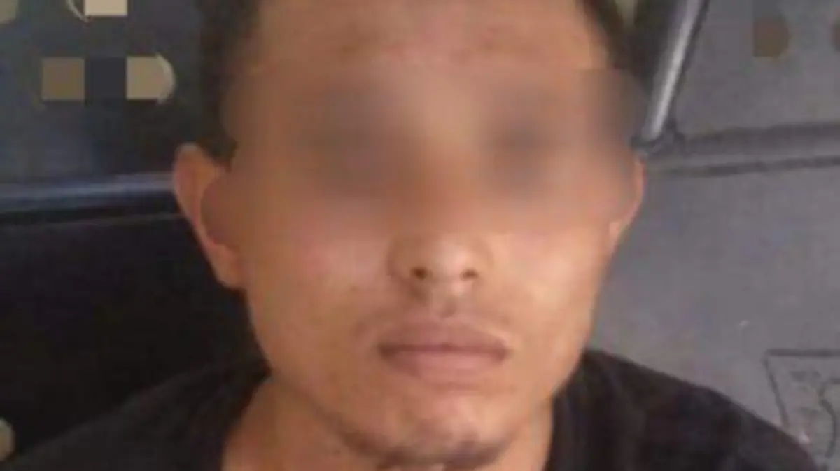 Juan "N", de 23 años detenido con machete, es presunto responsable del asalto al expendio de cerveza de la avenida Quintana Roo y calle 2