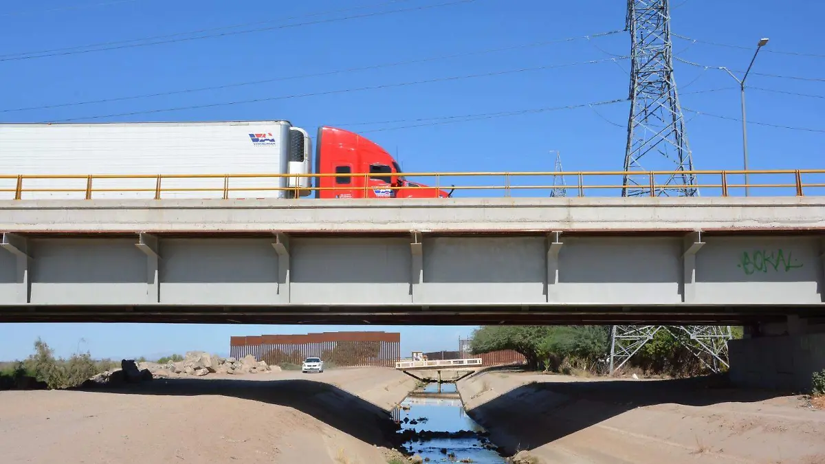 Aumento-de-tarifa-en-las-casetas-afecta-a-transportistas-2