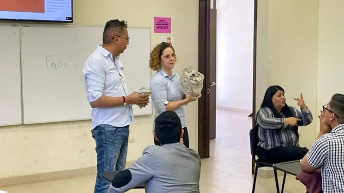 La-UES-imparte-un-diplomado-en-litio-2