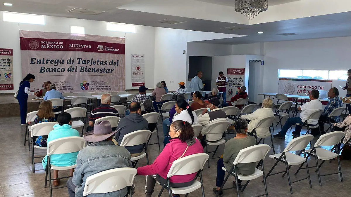 Entregan beneficios del Bienestar