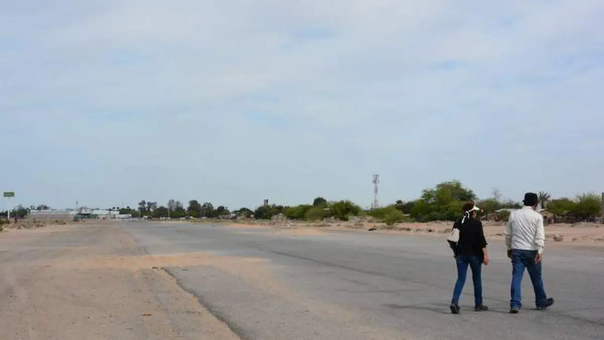 Amenazan-ejidatarios-con-tomar-aeropuerto-2