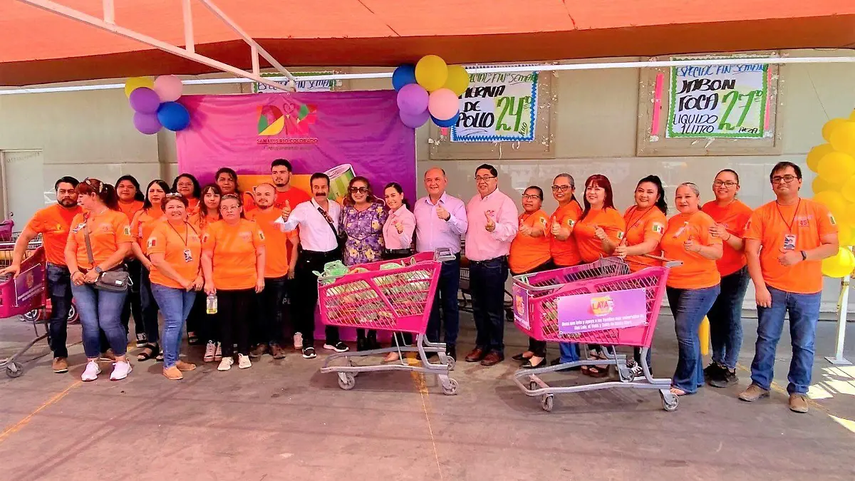 Apoyan con despensas a familias vulnerables
