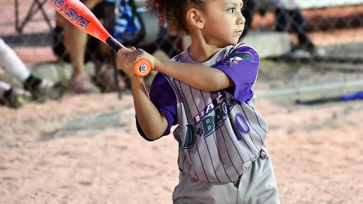 Baby Dbacks inician con triunfo ante Marlins