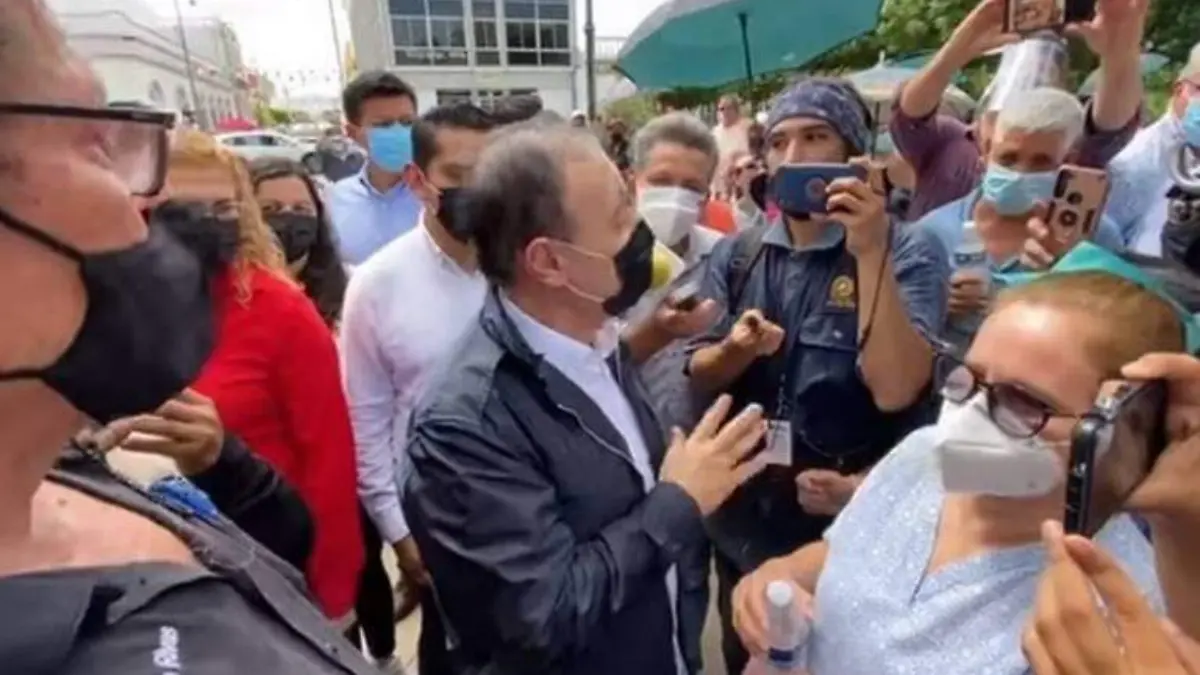 Alfonso-Durazo-con-Manifestantes
