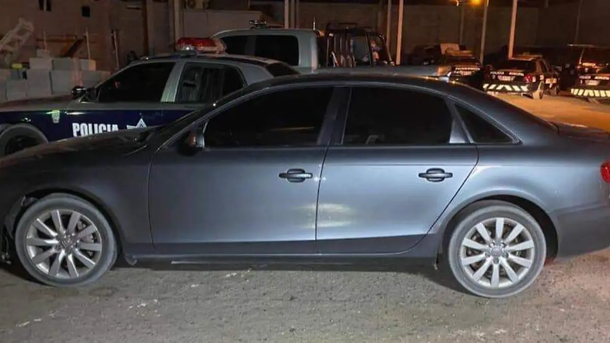 La policía localizó un auto con reporte de robo en los Estados Unidos en las inmediaciones de la colonia Reforma