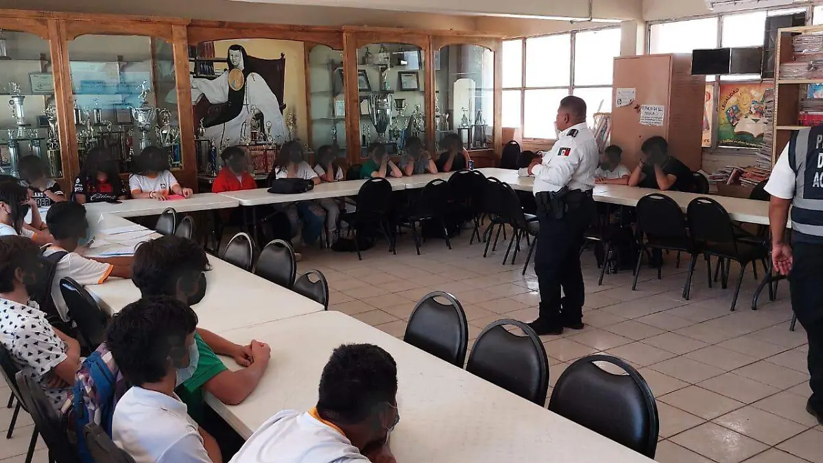Programa preventivo sobre el peligro del Fentanilo, entre otras drogas, fue llevado a la escuela secundaria Foránea 1