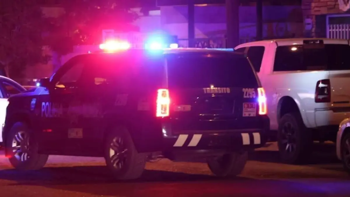 Por la avenida Jalisco y calle 28, un joven que hacía tiktok accidentalmente se dio un balazo en un pie, al maniobrar un arma de fuego esta noche